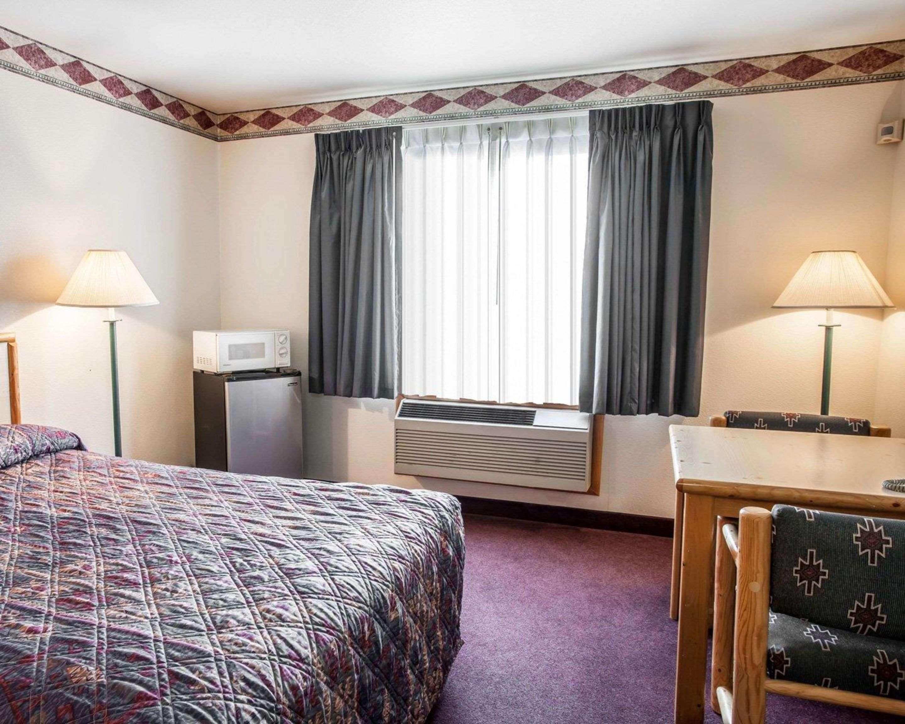 Rodeway Inn & Suites Spokane Valley Exterior foto